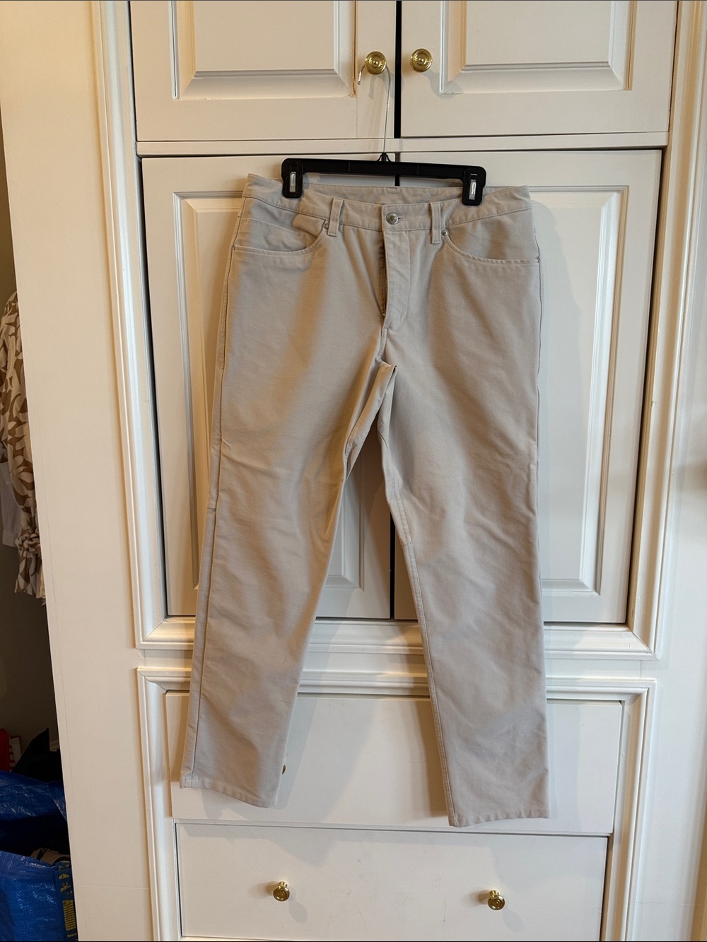 lululemon athletica khaki straight-leg pants